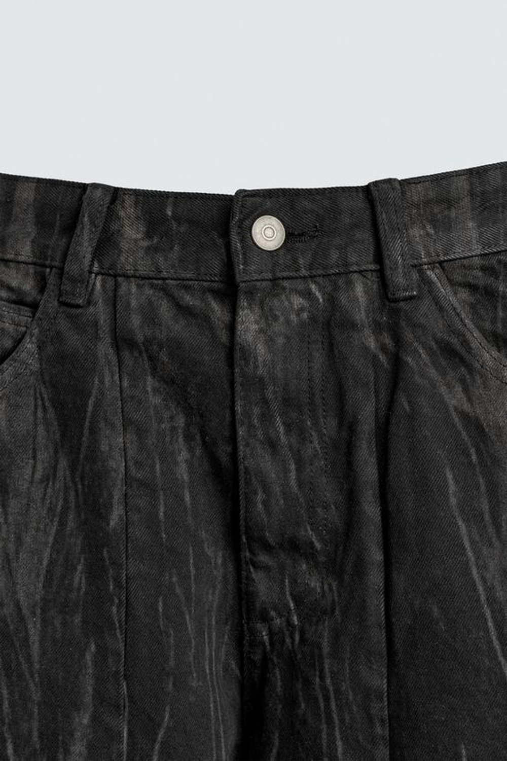 ZARA ШОРТЫ ИЗ ДЕНИМА С ВЫЦВЕТШИМ ПРИНТОМ, ЧЕРНЫЙ