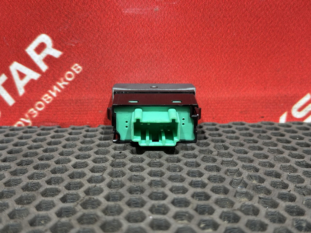 Кнопка звукового сигнала