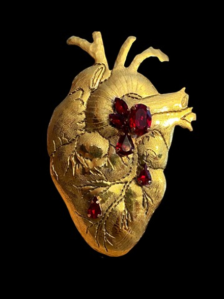 Брошь СЕРДЦЕ со стразами (под заказ)