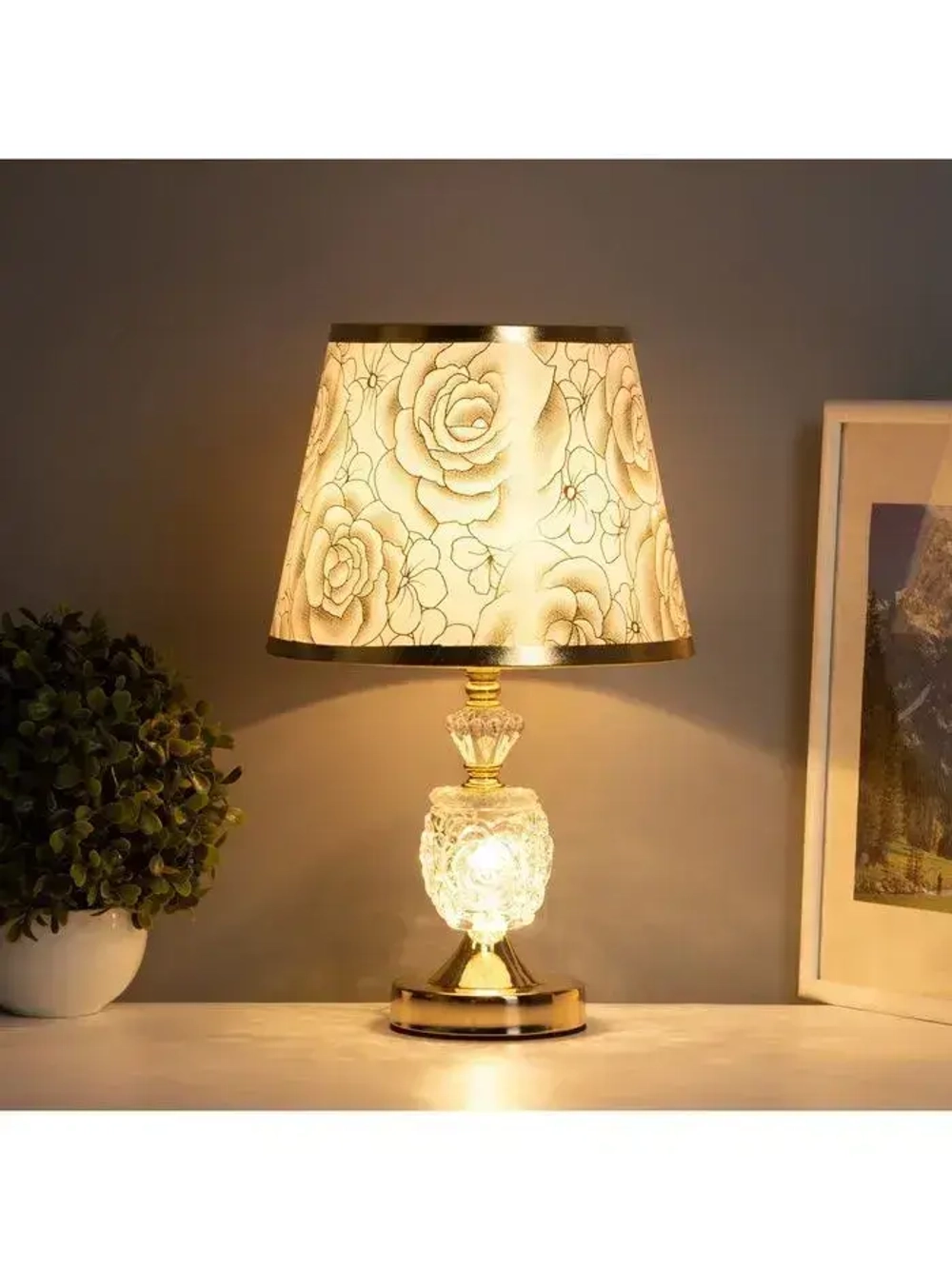 Лампа настольная Латынь 1 40 Вт Е27+подсветка LED 5 Вт золото 21 21 35.5 см