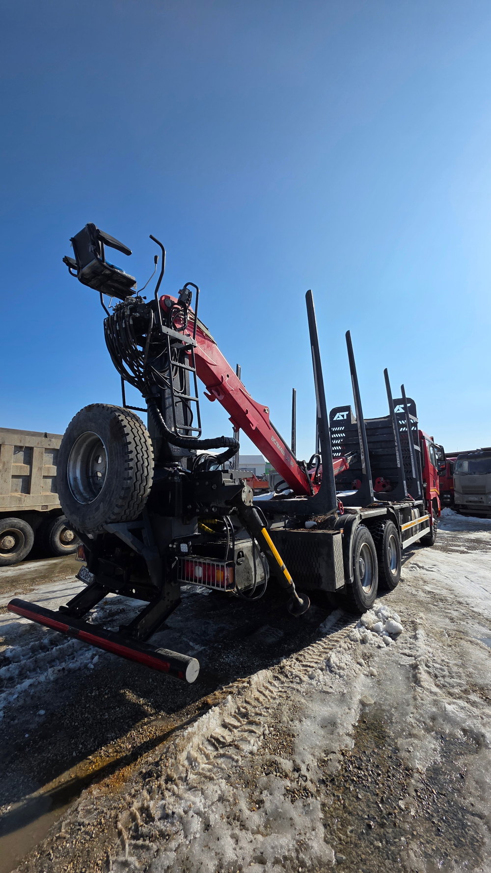 Shacman (Shaanxi) SX* 6x4 Сортиментовоз с КМУ ТF31SM (Дизельный, 11.6 л, 423 л.с. МТ)