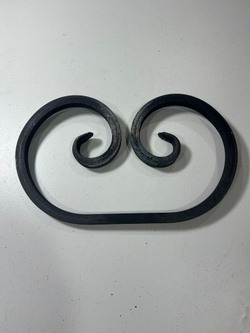 Кованый элемент вензель 150х270мм квадрат полнотелый 12х12мм