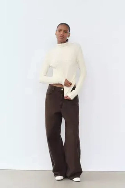 ZARA ФУТБОЛКА ИЗ ТЕКСТУРИРОВАННОЙ ТКАНИ, ЭКРЮ