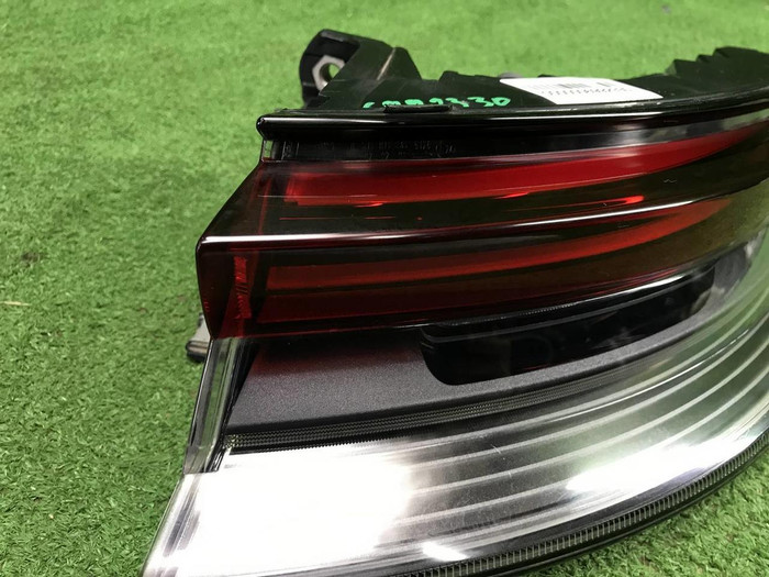 Фонарь правый внешний Porsche Panamera 2 971 20-23