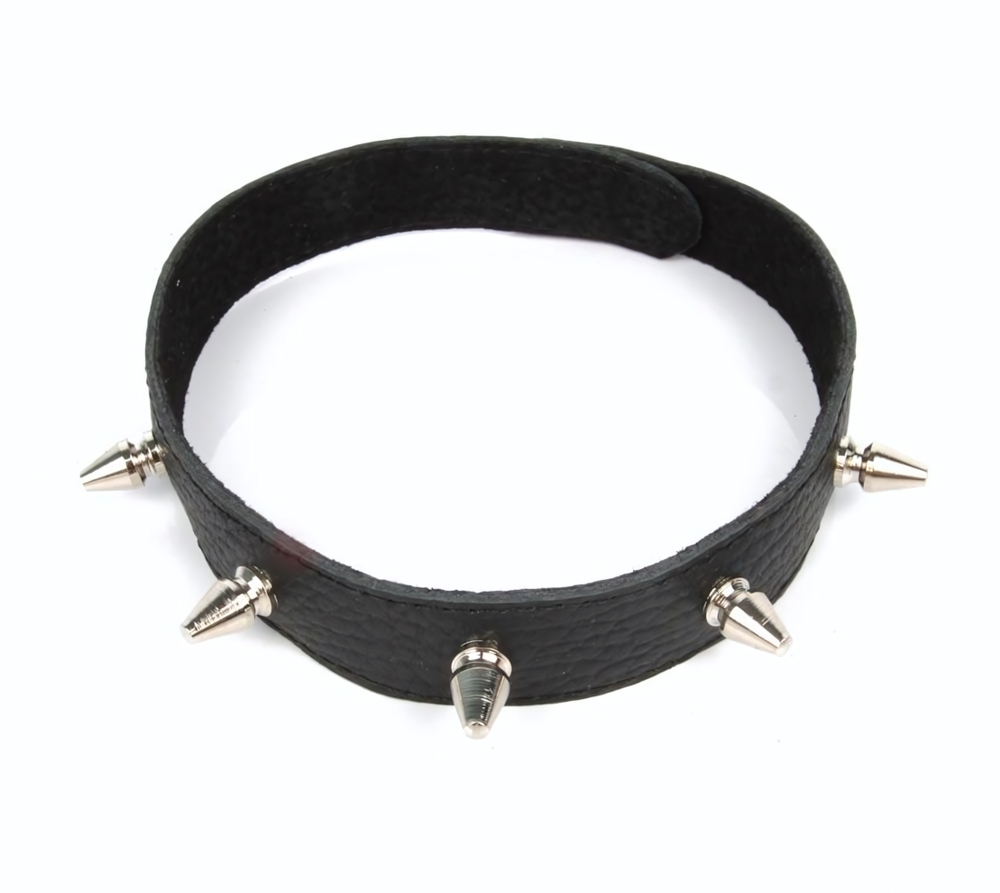 Черный ошейник на липучке с металлическими шипами (Цвет: черный)