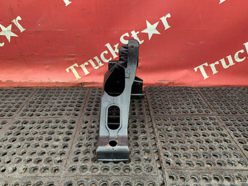 Кронштейн торсиона кабины правый 2021г