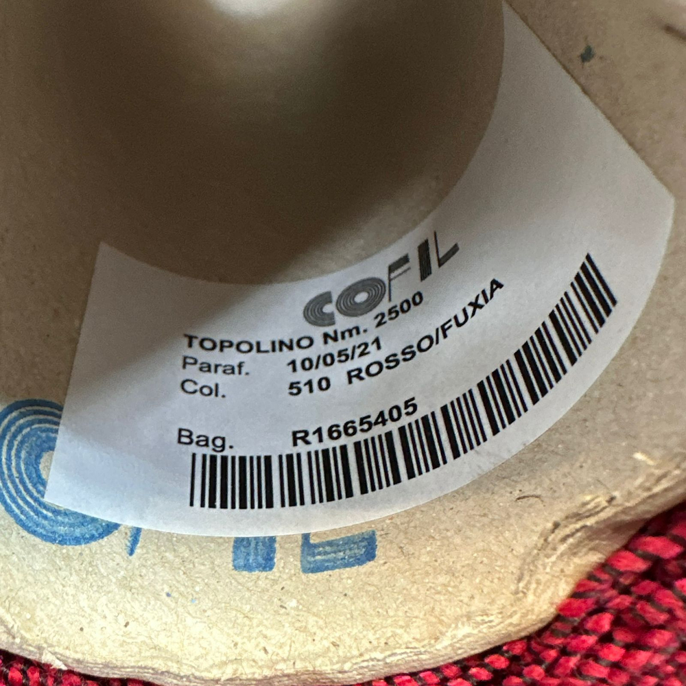 TOPOLINO - Cofil S.R.L.; 42% вискоза, 33% люрекс, 25% п/а; 250м/100гр; col. 510, Rosso/Fuxia, цвет: красно-малиновый S506 Есть бобинка: 300 гр