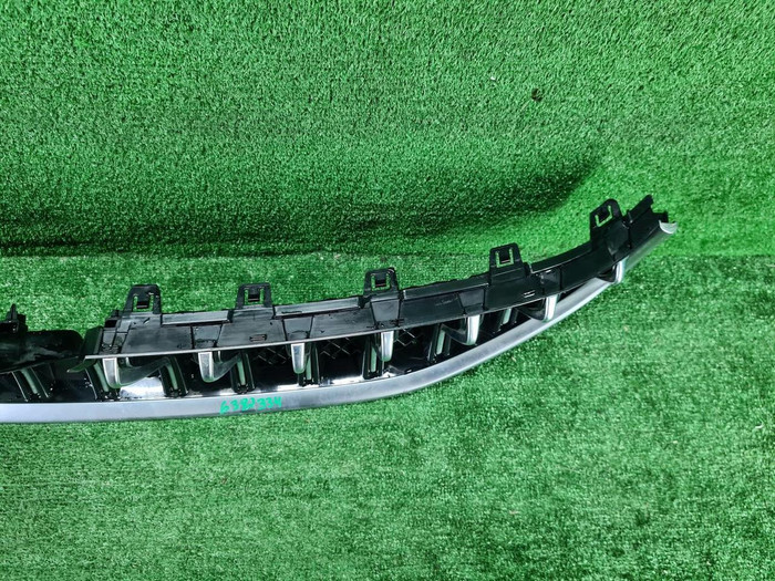 Решетка радиатора Voyah Free (2021-н.в.)