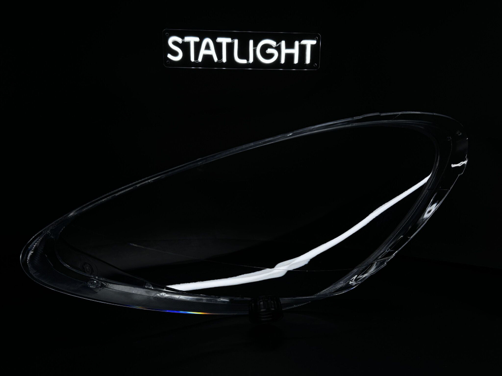 Правое стекло фары Porsche Cayenne II 958 2010-2014