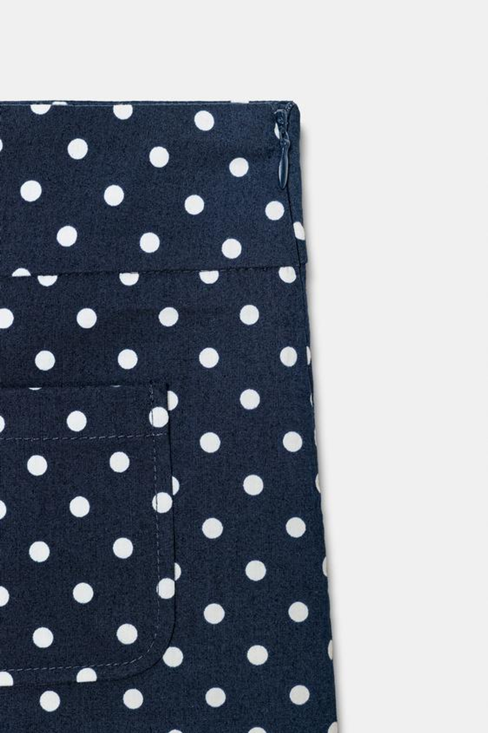 ZARA МИНИ-ШОРТЫ С КАРМАНАМИ, СИНИЙ/БЕЛЫЙ