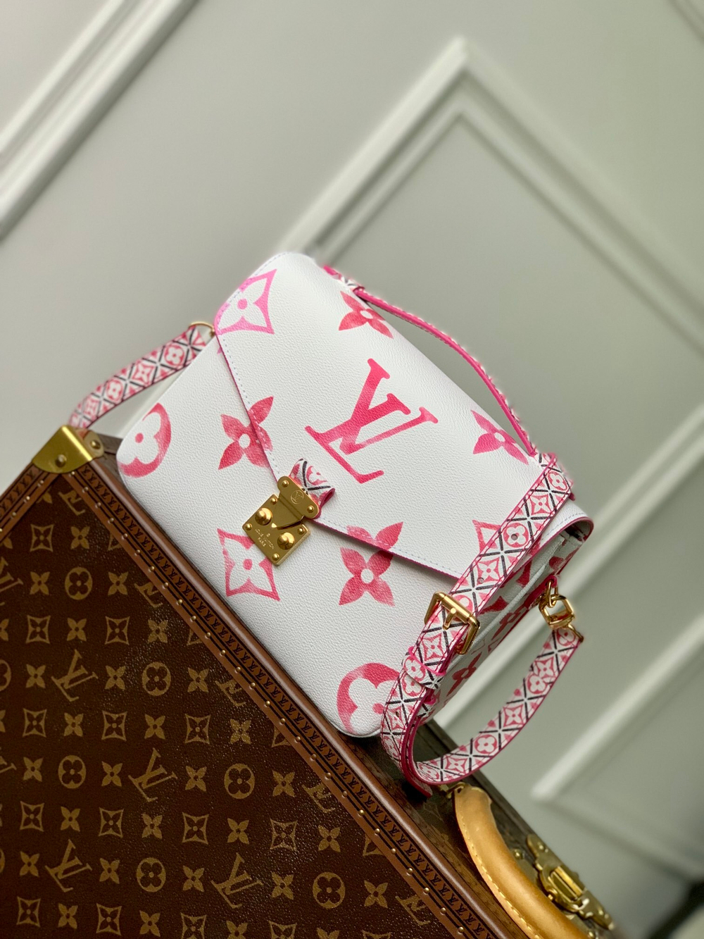Louis Vuitton Pochette Metis