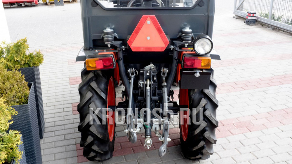Трактор Kubota | Кубота B2741SС 9+3 (Kubota India) STD agri 7.00-12 / 8.3-20 (с ПСМ)