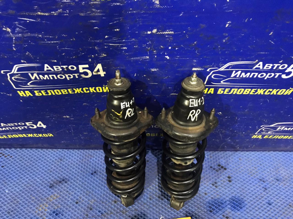 Стойка задняя правая Honda CIVIC 2001