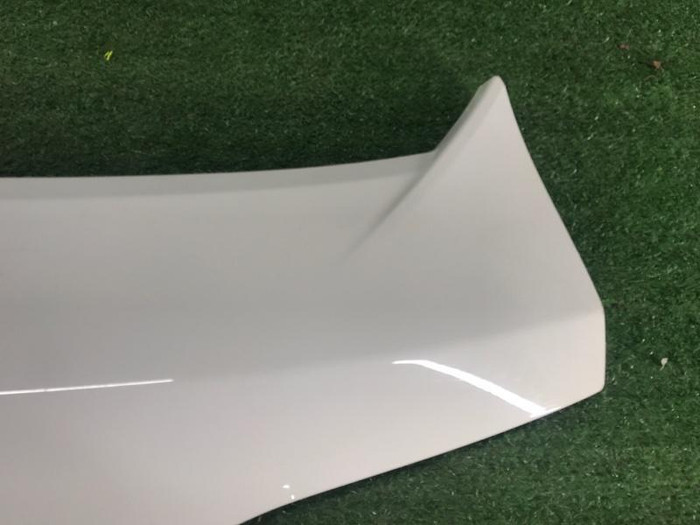 Спойлер крышки багажника Maserati Levante (2016-2020)