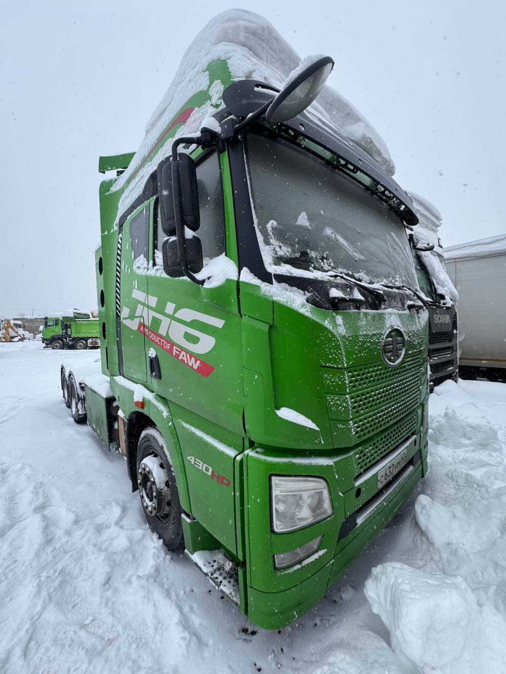 FAW JH6 6x4 Седельный тягач CA4250P25K15T1NE5A80 (Газовый, 12,5 л, 430 л.с., МТ)
