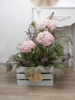 Композиция в ящике "Гортензия"