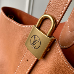 Louis Vuitton Low Key Hobo MM