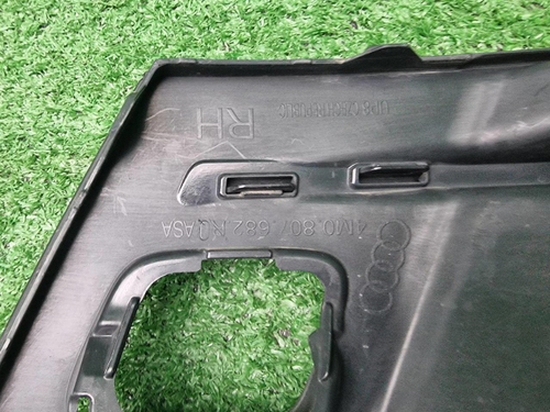Накладка переднего бампера правая Audi Q7 2 15-19