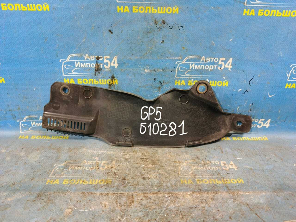 Накладка на рамку радиатора Honda FIT 2013-2015