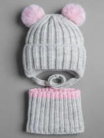 Шапка зимняя для девочки со снудом и помпонами