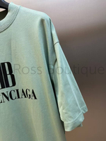 Женская футболка Balenciaga цвета хаки