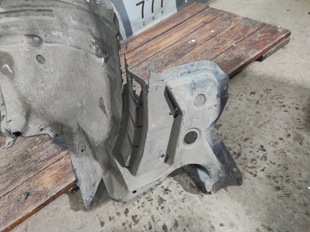 Подкрылок передний правый Nissan X-Trail 3 (T32) 13-19 Б/У Оригинал 638424CB0A