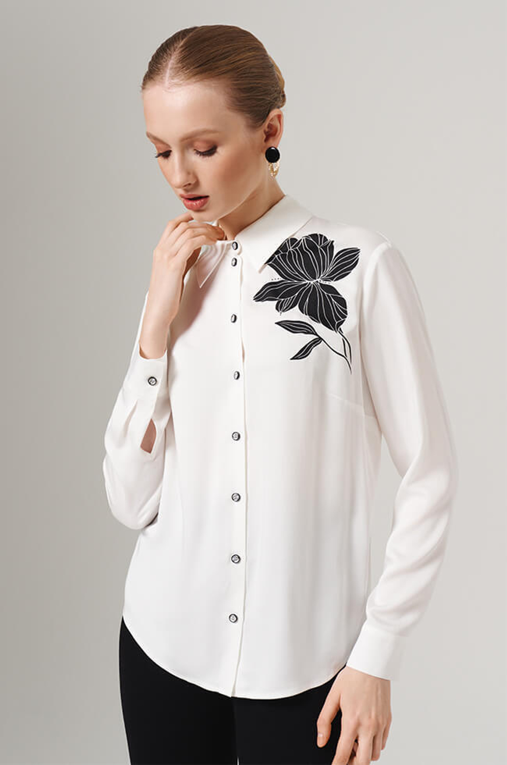 23089 Блузка женская (молочный)