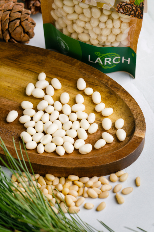 Ядро кедрового ореха БЕЛАЯ КЛАССИКА / 50 г / дой-пак / LARCH