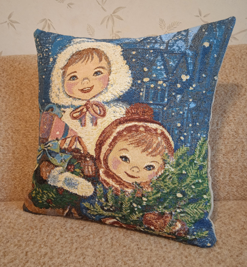 Декоративная гобеленовая наволочка для интерьерной подушки Дети 47*47