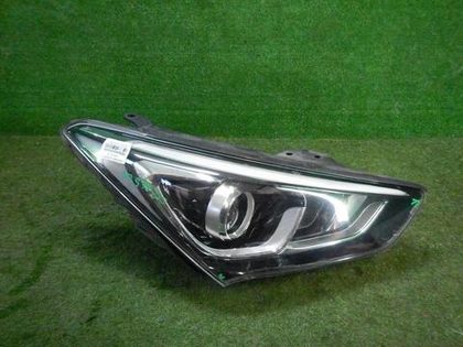 Фара правая Hyundai Santa Fe 3 (2015-2018) Ксенон