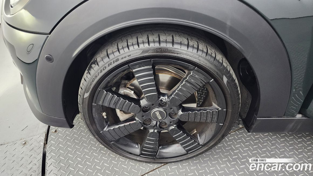 Mini Cooper S 5 дверей Resolute Editions (09.2022)