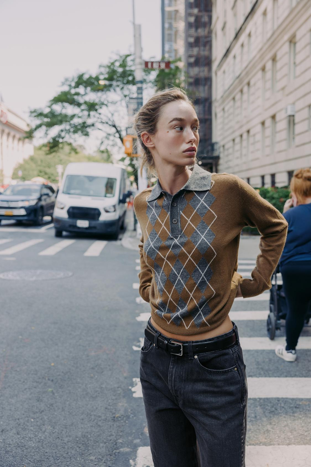 ZARA ТРИКОТАЖНЫЙ СВИТЕР ПОЛО С УЗОРОМ «РОМБЫ», СВЕТЛО-КОРИЧНЕВЫЙ