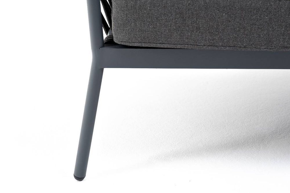 "Диего" диван 2-местный плетеный из роупа, каркас алюминий темно-серый (RAL7024) муар, роуп темно-серый круглый, ткань темно-серая 027