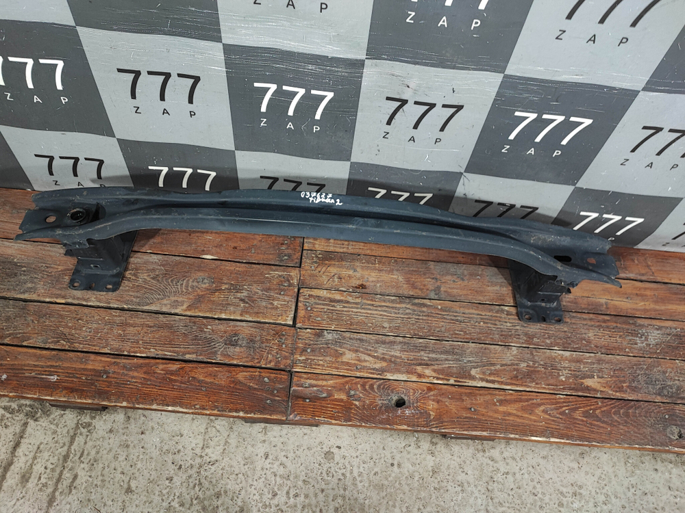 Усилитель заднего бампера Volkswagen Tiguan 2 16-нв Б/У Оригинал 5NA807585