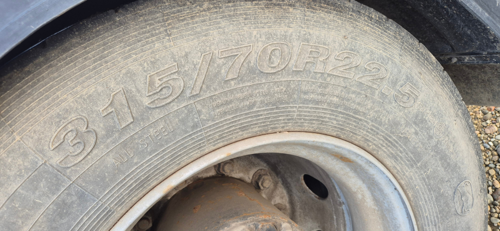 МАЗ 5440 4x2 Седельный тягач 544028-520-031 (Дизельный, 11,6 л, 428 л.с., МТ)