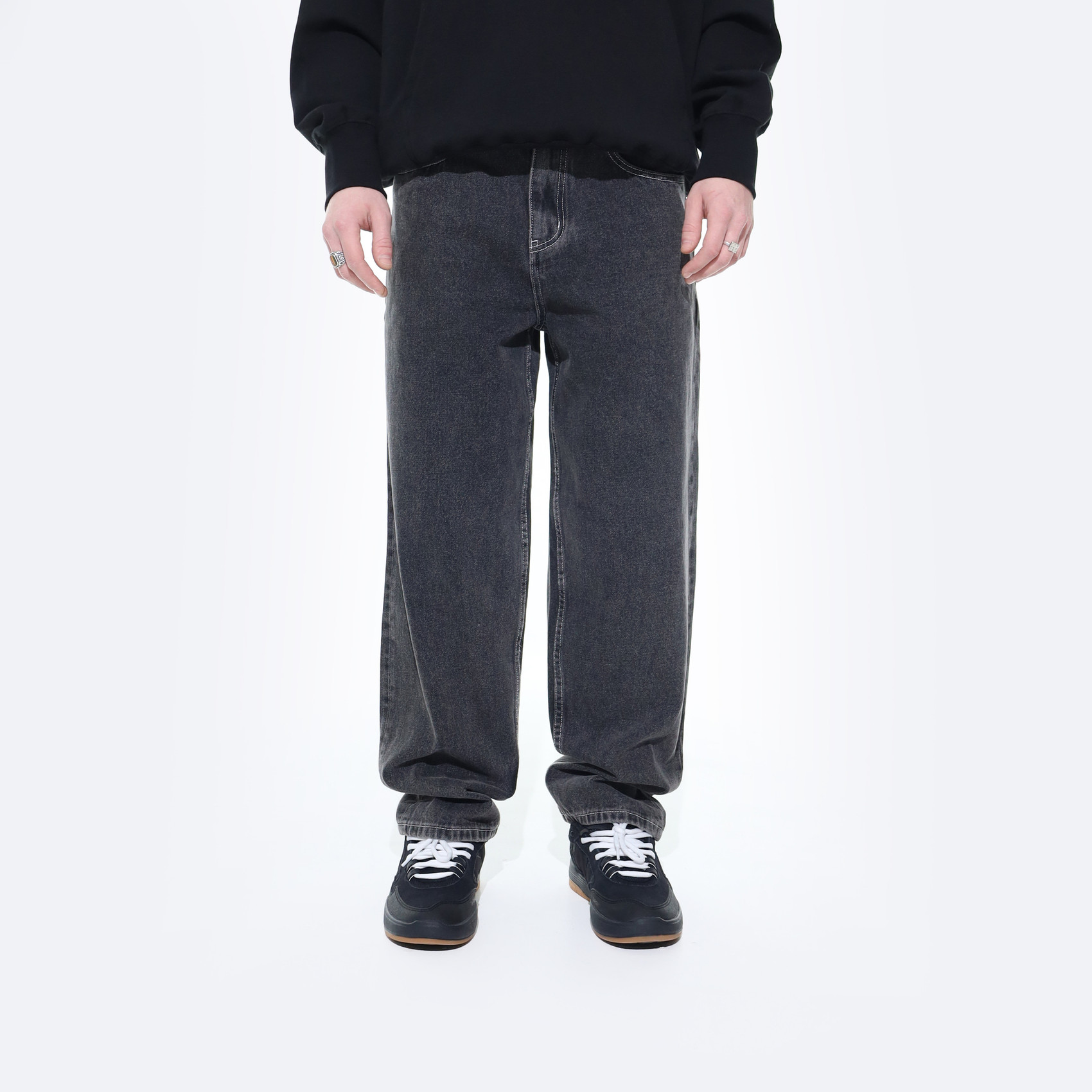 Джинсы Magamaev Bigger M jeans (black/washed) артикул: - купить в магазине Дайс