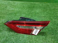 Фонарь правый внут Toyota Camry xv70 17-нв галоген