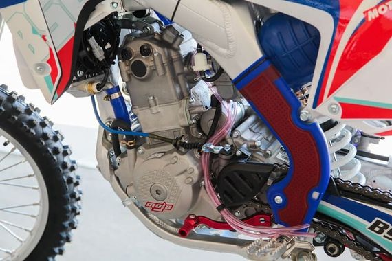 Мотоцикл кроссовый эндуро BSE RTC-300R 3.0