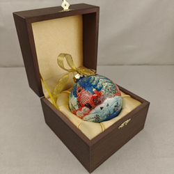 Шар новогодний с круговой росписью Палех "Кремлевская елка" -2 в футляре