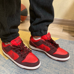 Nike SB Dunk Low “Cherry”