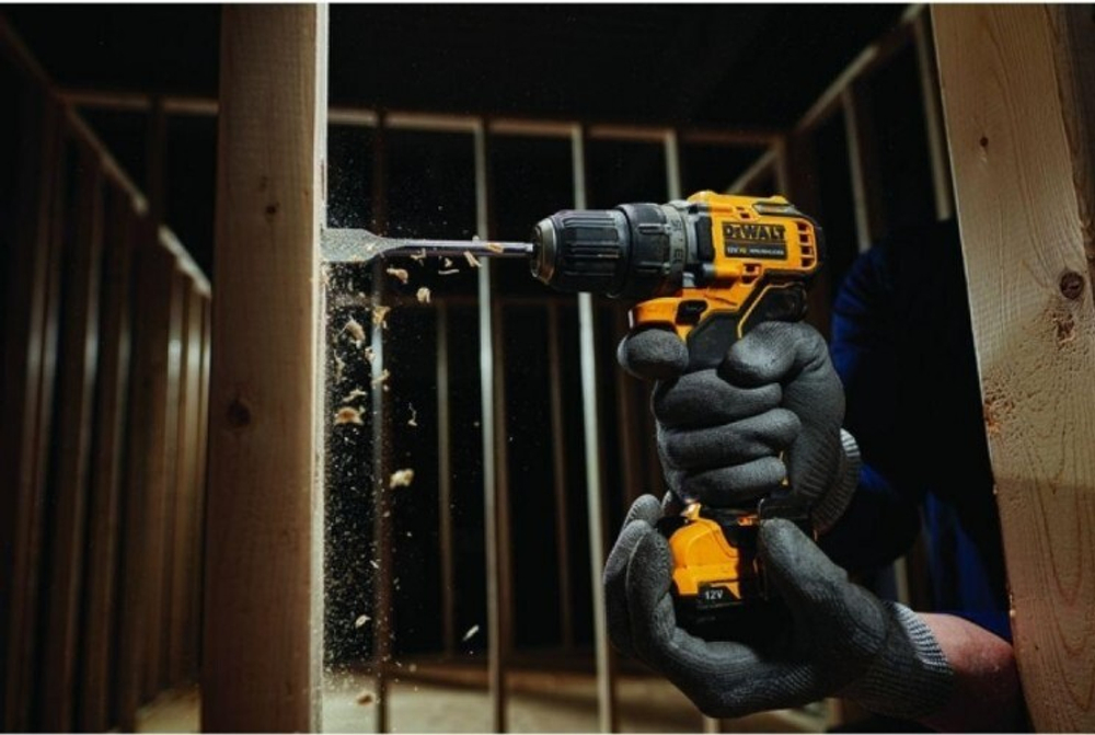 Дрель-шуруповерт аккумуляторная DeWALT DCD 701 N бесщеточная, без АКБ и ЗУ DCD701N-XJ