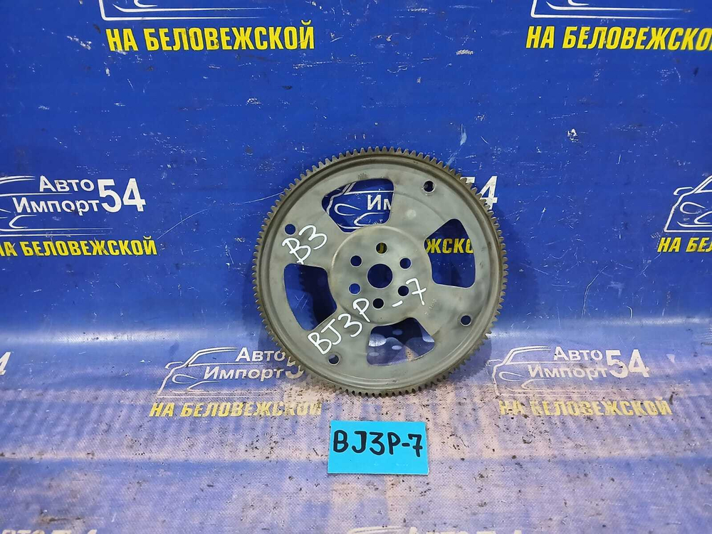 Маховик MAZDA FAMILIA 2001