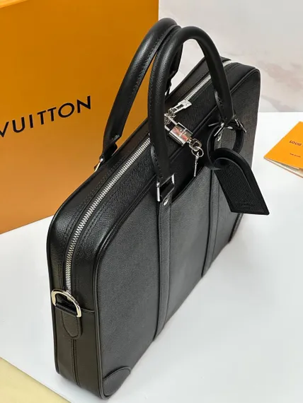 Портфель Louis Vuitton Voyage PM кожа Taiga