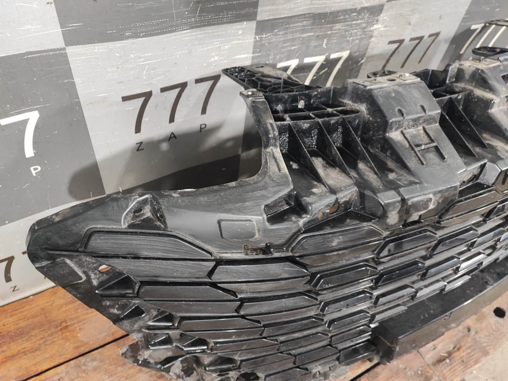 Решетка радиатора Changan UNI-K 20-нв Б/У Оригинал CD569F2713011500