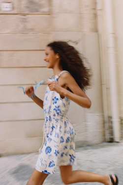 ZARA КОМБИНЕЗОН С ПРИНТОМ «РАКУШКИ», ЯРКО-СИНИЙ