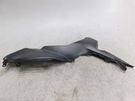 Пластик боковой правый Honda NC750S 83601-MGS-D100