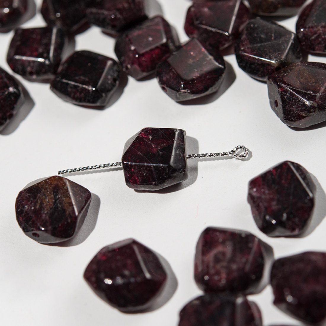 Гранат натуральный, фриформ, 12-15*12-13,5мм