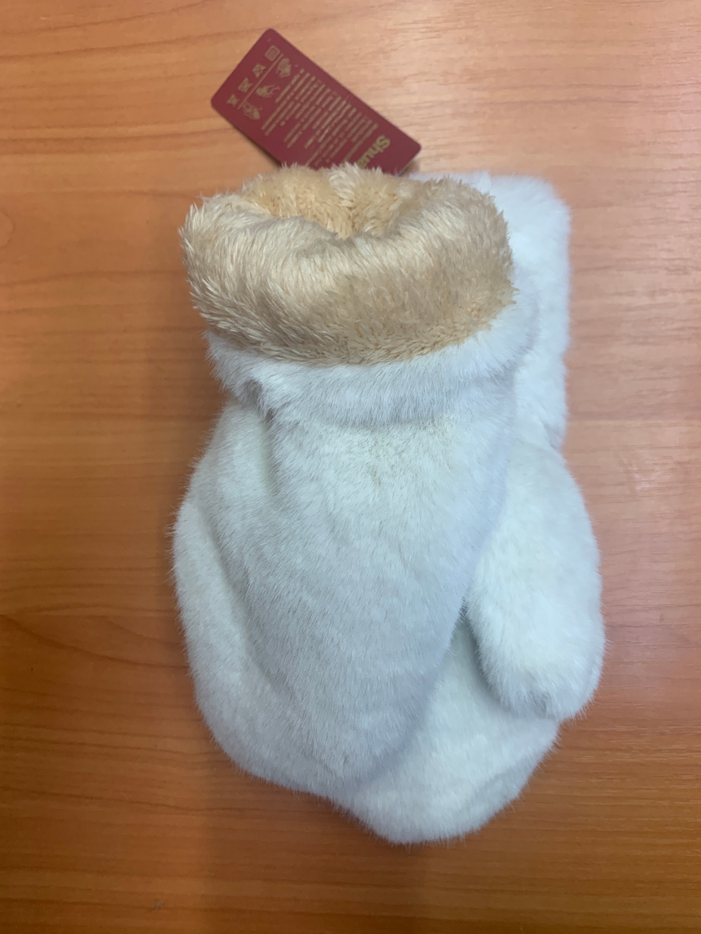 Варежки. Женские. Материал верха: Искусственная норка. Подклад: Плюш-флис. В упаковке разные цвета. 12 шт в упаковке.