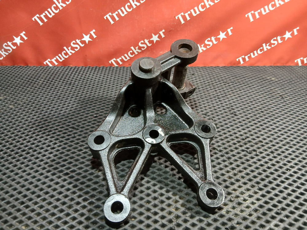 Кронштейн крепления передней рессоры (2-го моста)