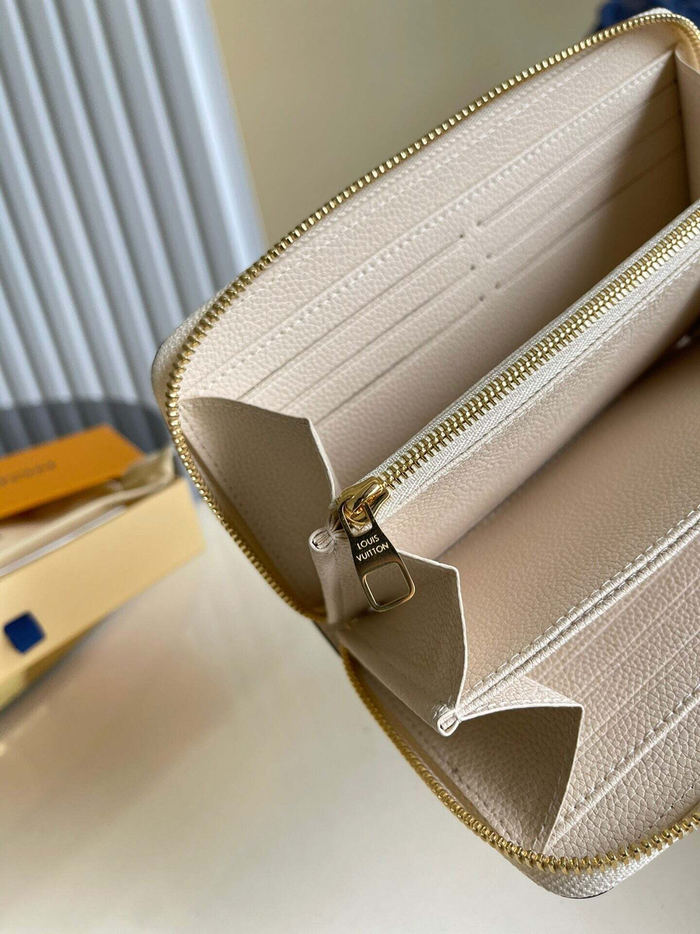 Louis Vuitton Zippy Wallet